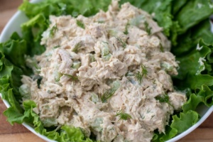 Easy Keto Chicken Salad - Curbing Carbs