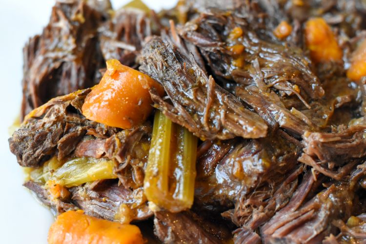 https://curbingcarbs.com/wp-content/uploads/2020/08/Ninja-Foodi-Pot-Roast3.jpg