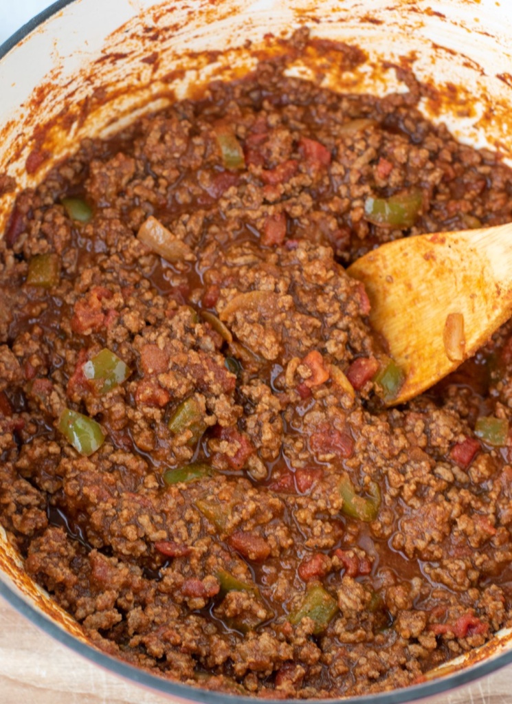 Easy Keto Chili - Curbing Carbs