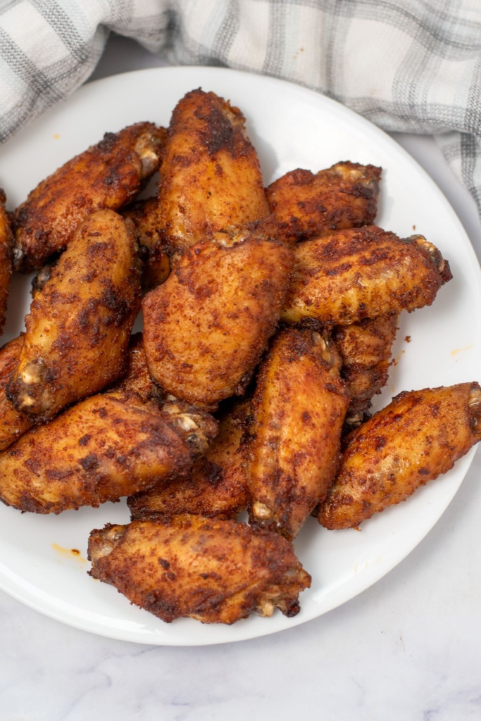 Crispy Dry Rub Chicken Wings - Curbing Carbs